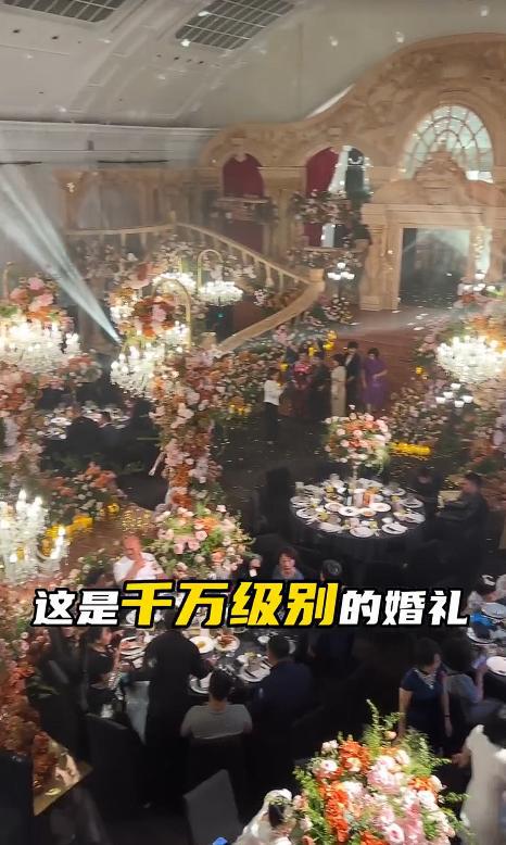 东北90后女孩花千万办婚礼送伴娘金条LV包新郎却被吐槽是败笔(图13)