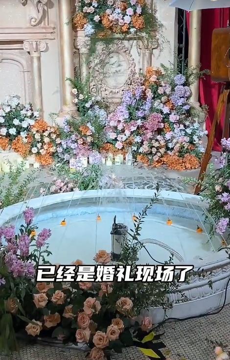 东北90后女孩花千万办婚礼送伴娘金条LV包新郎却被吐槽是败笔(图12)